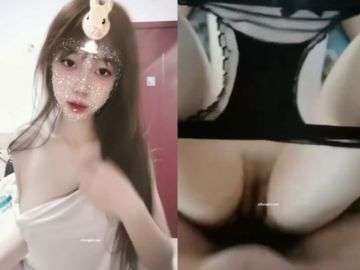 Hot Girl Trung Khoe Lồn Khiến Fan Xuất Tinh Đầy Màn Hình Hot Girl Trung Khoe Lồn Khiến Fan Xuất Tinh Đầy Màn Hình