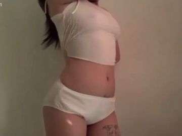 Clip Sex Nguyễn Phương Uyên Xinh Dâm Yêu Lồn Nhiều Nước