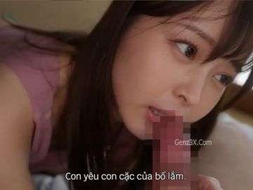 Con Dâu Tương Lai Khoe Hàng Cho Bố Chồng Chơi Đùa