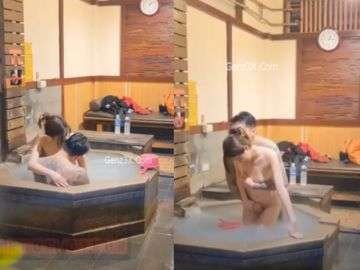 Đôi Tình Nhân Trẻ Rủ Nhau Vô Nhà Vệ Sinh Công Cộng Đụ Nhau