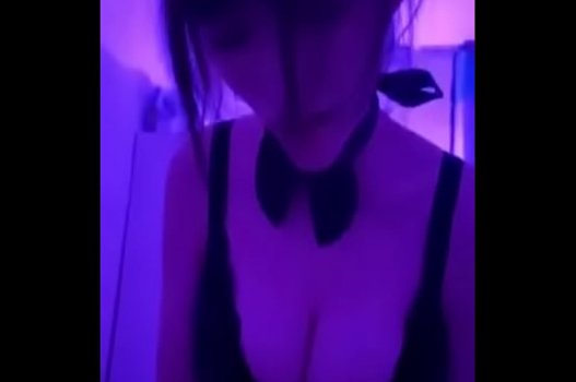 Gái Mới Lớn Thích Thả Rông Rồi Bị Anh Trai Đè Ra Quất