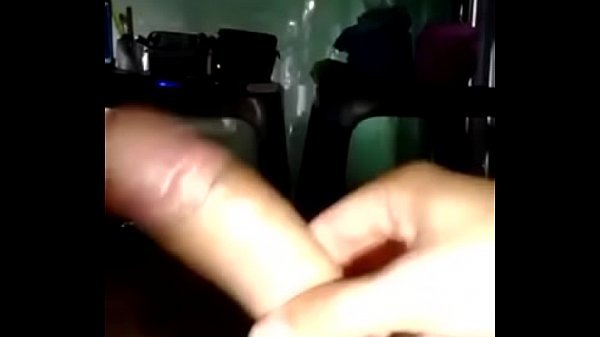 Gái Xinh Sướng Ngất Ngắm Cặc Bạn Trai Qua Call