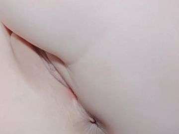 Hot Girl Xinh Đẹp Dụ Dỗ Những Con Cặc Khác Nhau Lên Giường