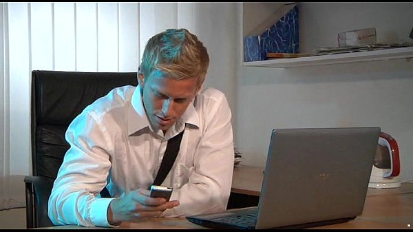 Sếp Gay Làm Cho Anh Nhân Viên Mới Sướng Không Chịu Được