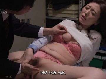 Thanh Niên Hưng Phấn Chơi Chị Chủ Của Hàng Xinh Đẹp